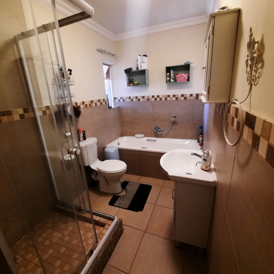 2 Bedroom Property for Sale in Pellissier Free State